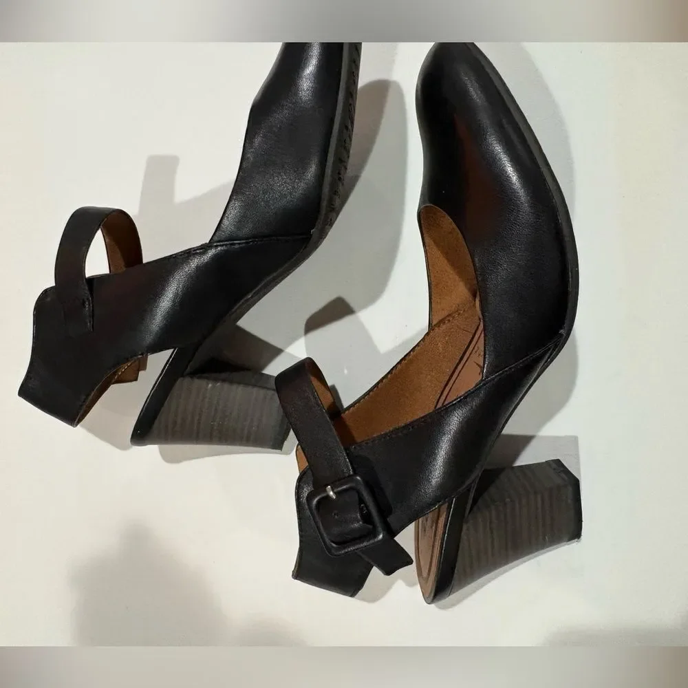 Tamaris Elegant Black Heels